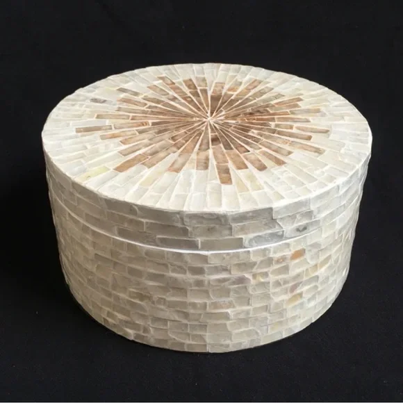 Mother Of the pearl Round Box, Handmade Mother Of Pearl Storage Box, Decor Box